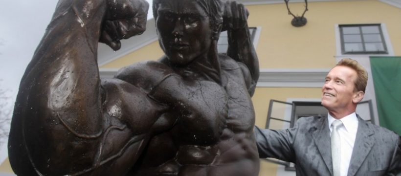 Arnold Schwarzenegger Statue